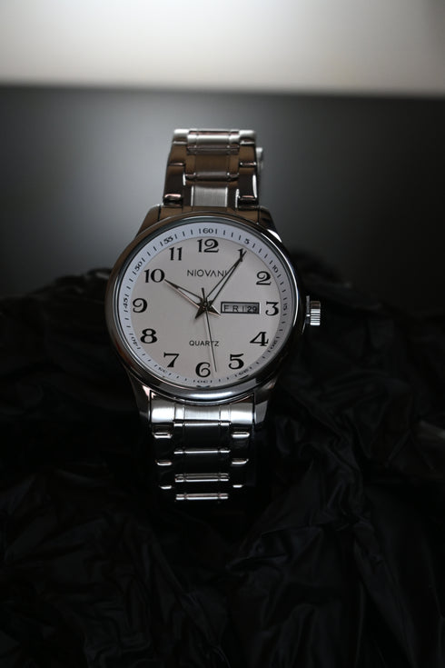 Niovani Classic (Sparkling Silver) - Men's Watch - Stainless Steel Strap - Date & Day Function - 1 Year Warranty - Water Resistance