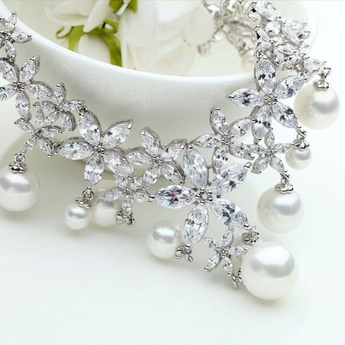 Victoria Jewellery Set - Necklace + Earrings - AAA Sparkling Cubic Zircon - Imitation Jewellery - Free Box Packaging