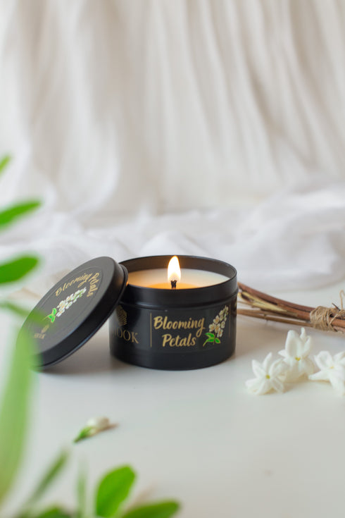 Blooming Petals - Jasmine Scented Candle - Free SHOOK Carry Bag Included!