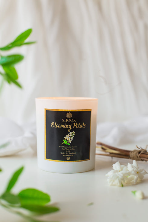 Blooming Petals - Jasmine Scented Candle - Double Wick - Free Shook Carry Bag