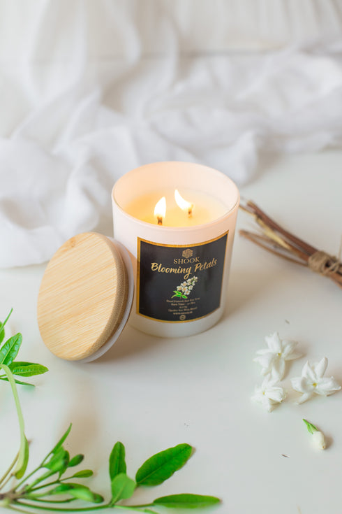 Blooming Petals - Jasmine Scented Candle - Double Wick - Free Shook Carry Bag