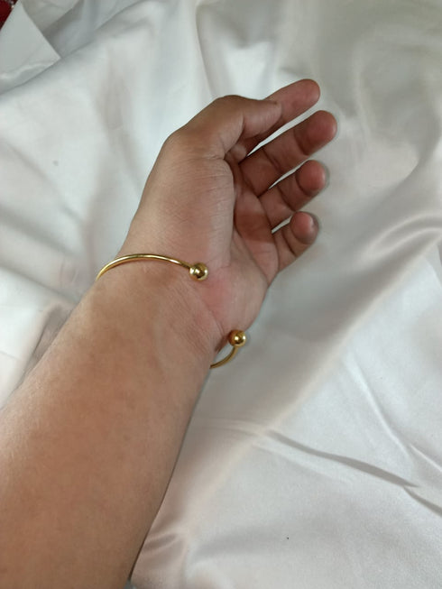 Knot of Hope Bracelet! - 14K Gold Plated Over 316L Stainless Steel! - Free Box Packaging!