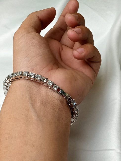 Niovani Tennis Bracelet! - AAA+ Cubic Zirconia! - Sparkling! - Men/Women - Free Box Packaging!