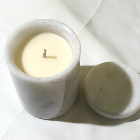 Jamaica - Fruity Blast Scented Candle - Genuine White Marble Jar - Free Shook Carry Bag